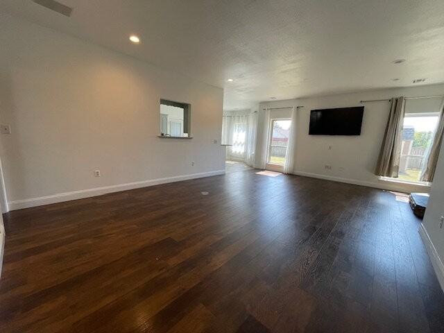 1813 Sw Pine Ave - Photo 2 of 23