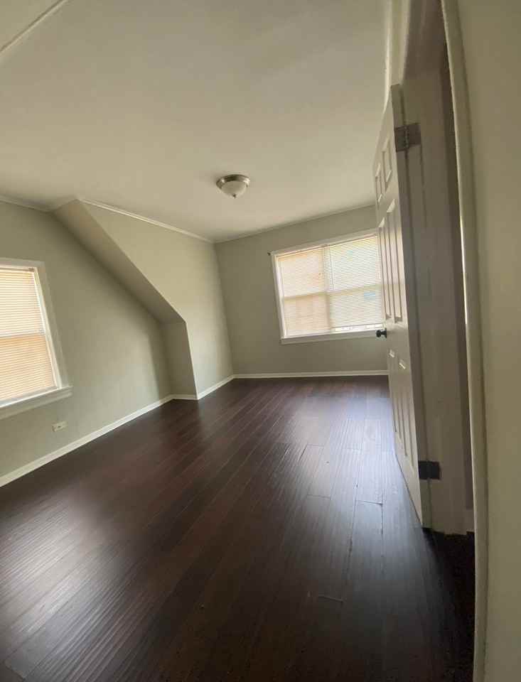 11710 S Springfield Ave #NA - Photo 3 of 9