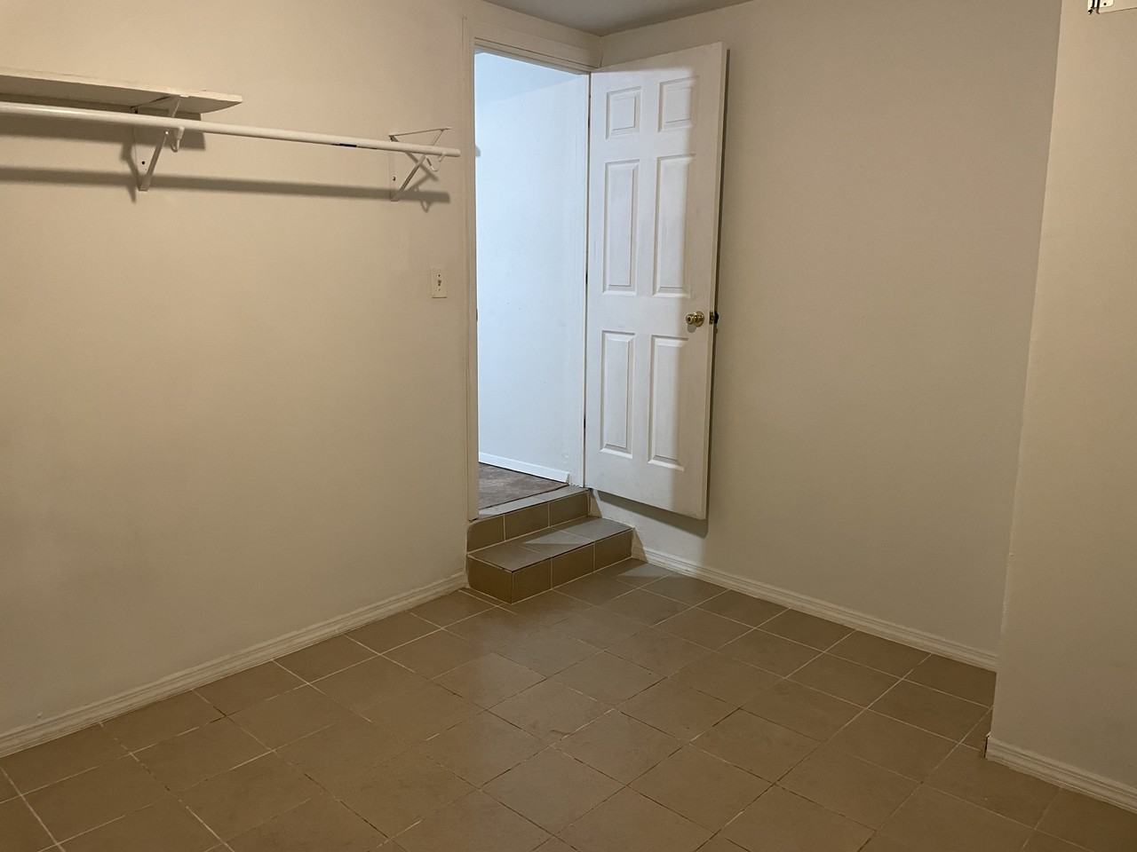 593 Clark Pl #B - Photo 3 of 10