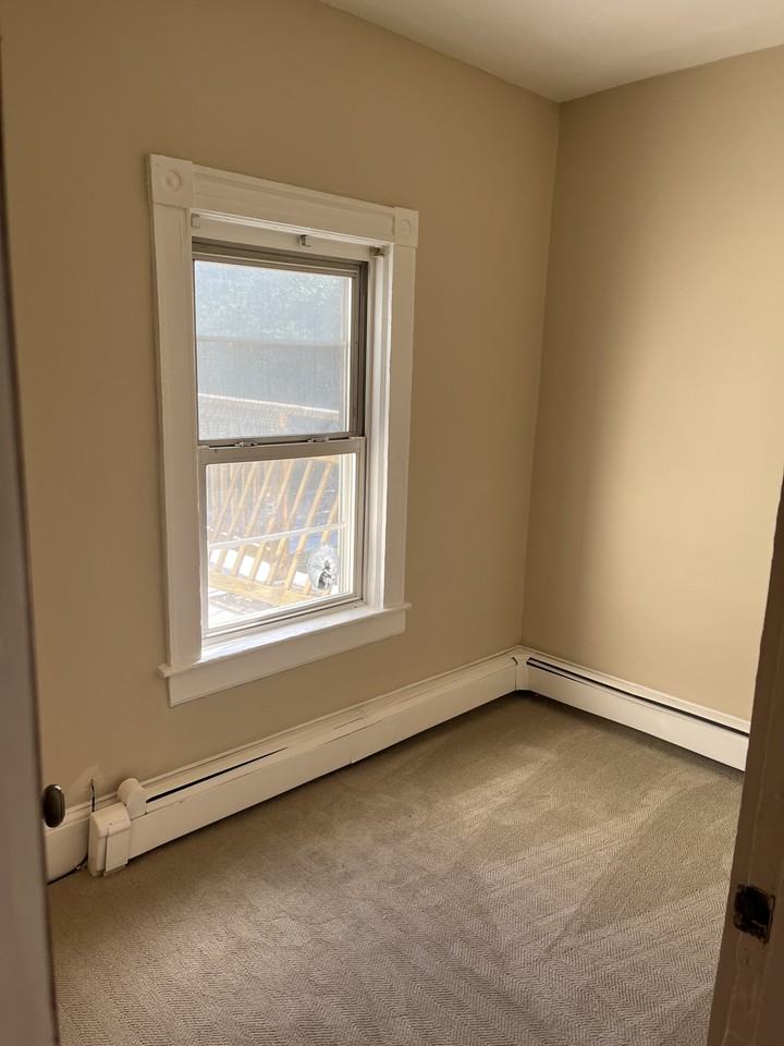 138 Myrtle St #2 - Photo 4 of 16