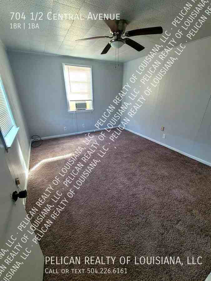 704 1/2 Central Ave - Photo 5 of 5