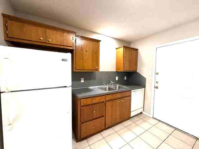 1036 San Saba St #NA - Photo 4 of 13