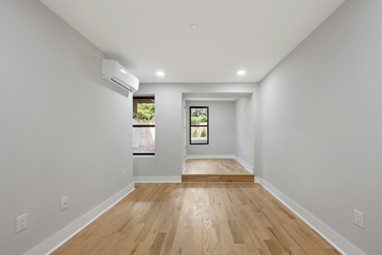 497 Madison St - Photo 6 of 12