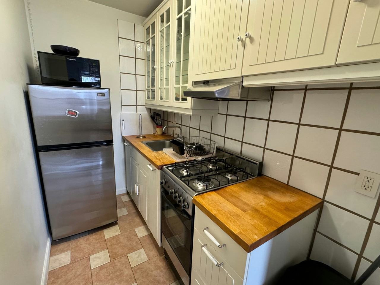 139 7th Ave #4F - Photo 4 of 4