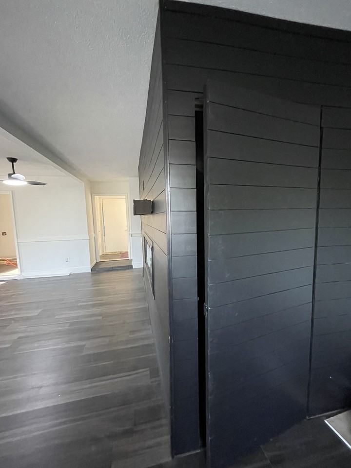 910 Clearmont Dr #NA - Photo 3 of 18
