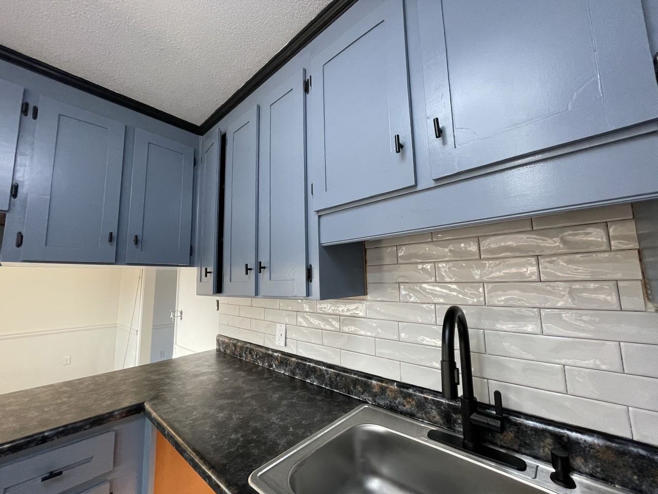 910 Clearmont Dr #NA - Photo 6 of 12