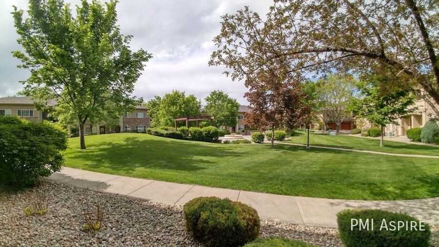 1703 Whitehall Dr #7F - Photo 3 of 17