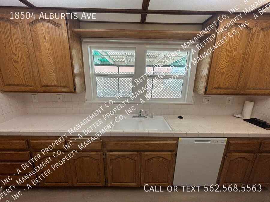 18504 Alburtis Avenue - Photo 6 of 13