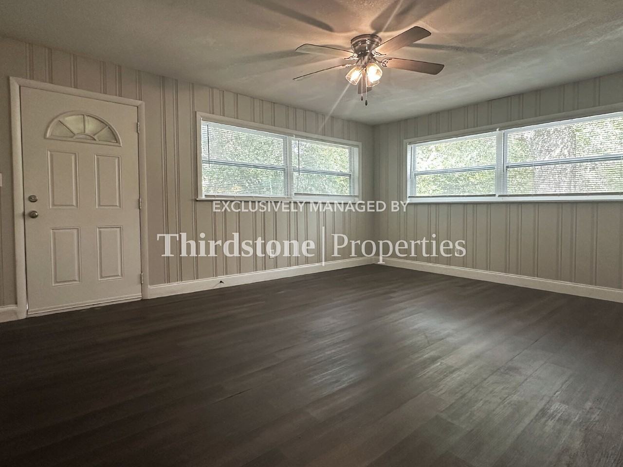 8544 Oak Leaf Road - Photo 3 of 31