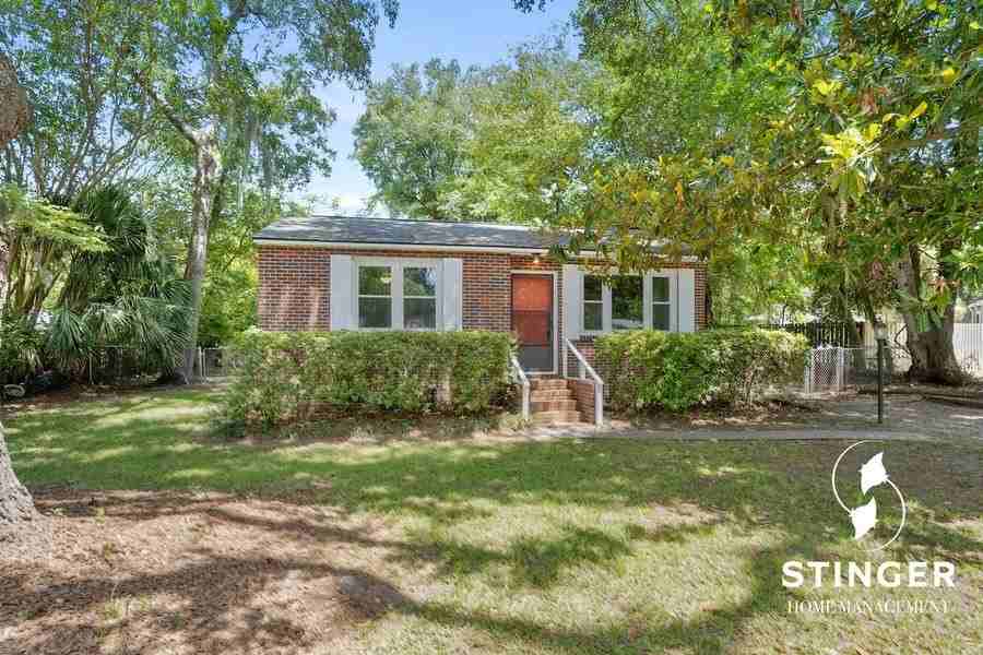 153 Williams St - Photo 2 of 20