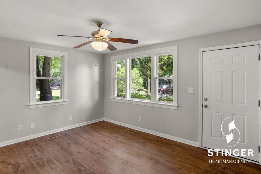 153 Williams St - Photo 5 of 20