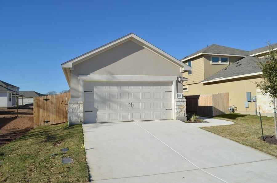 148 Mcfarland St - Photo 3 of 24