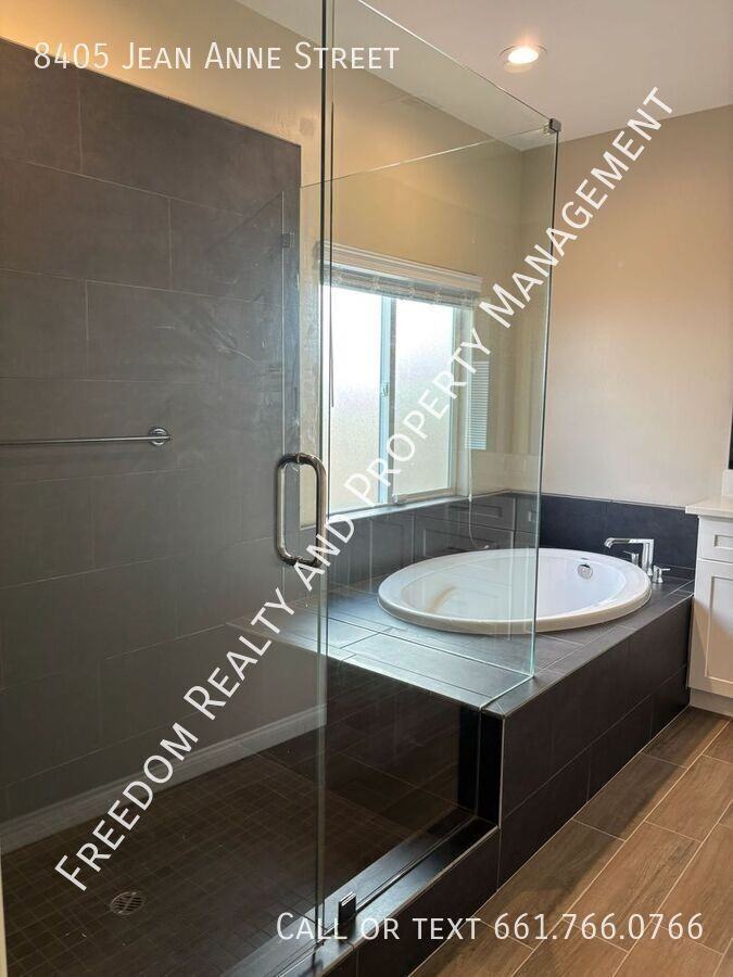 8405 Jean Anne St - Photo 2 of 18