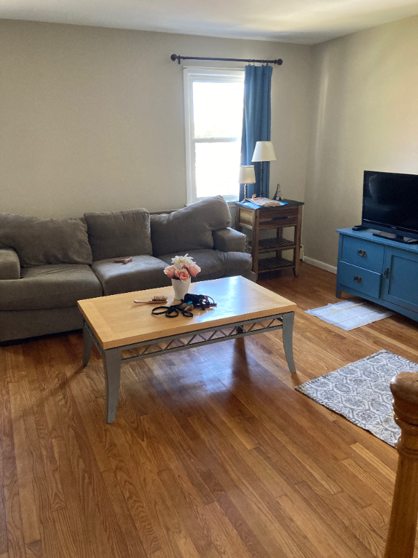 415 Clark Street - Photo 5 of 16