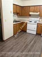 featured image of 10 Cottage Row #3