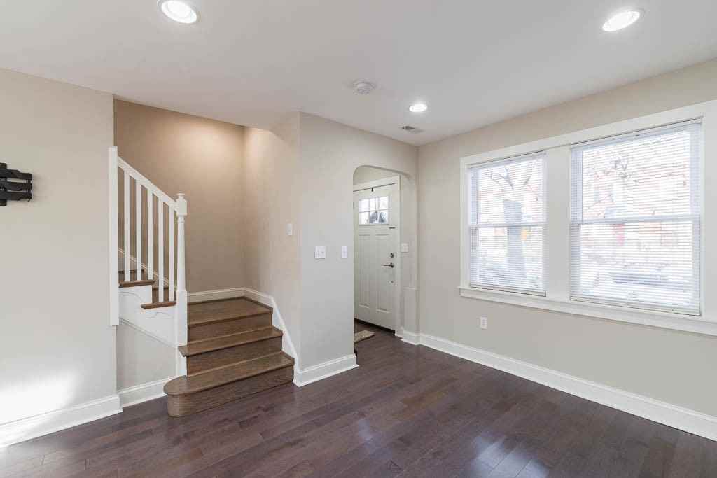 3351 Clay Pl Ne - Photo 5 of 15