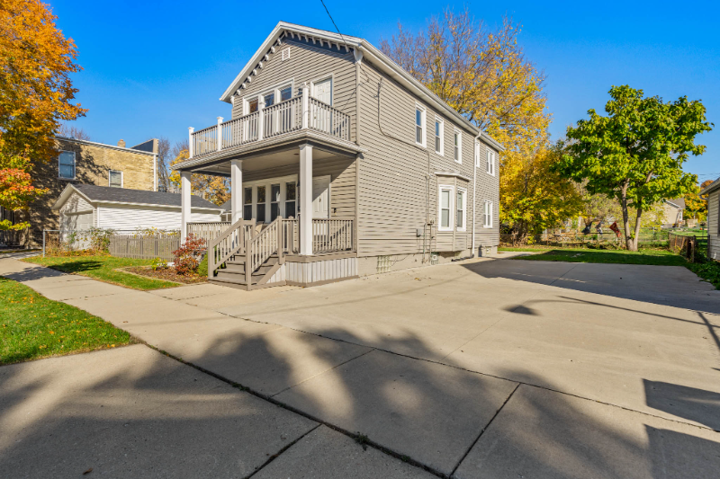 2138 N Hubbard St #2138 - Photo 2 of 15