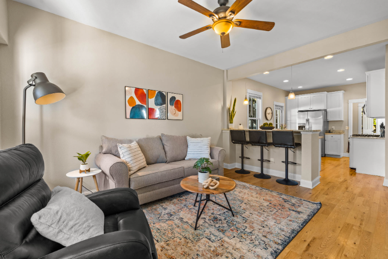 2138 N Hubbard St #2138 - Photo 5 of 15