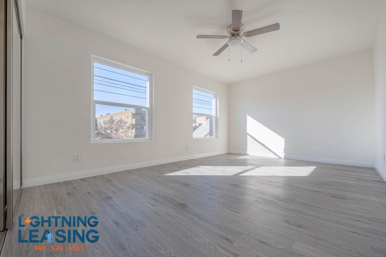 13958 Vanowen St #6D - Photo 6 of 9