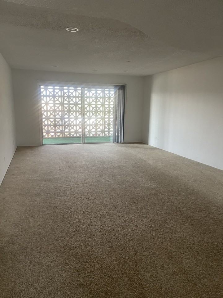 1270 Cordova St - Photo 5 of 9