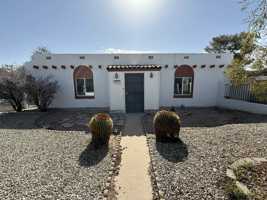 featured image of 2524 N Goyette Ave