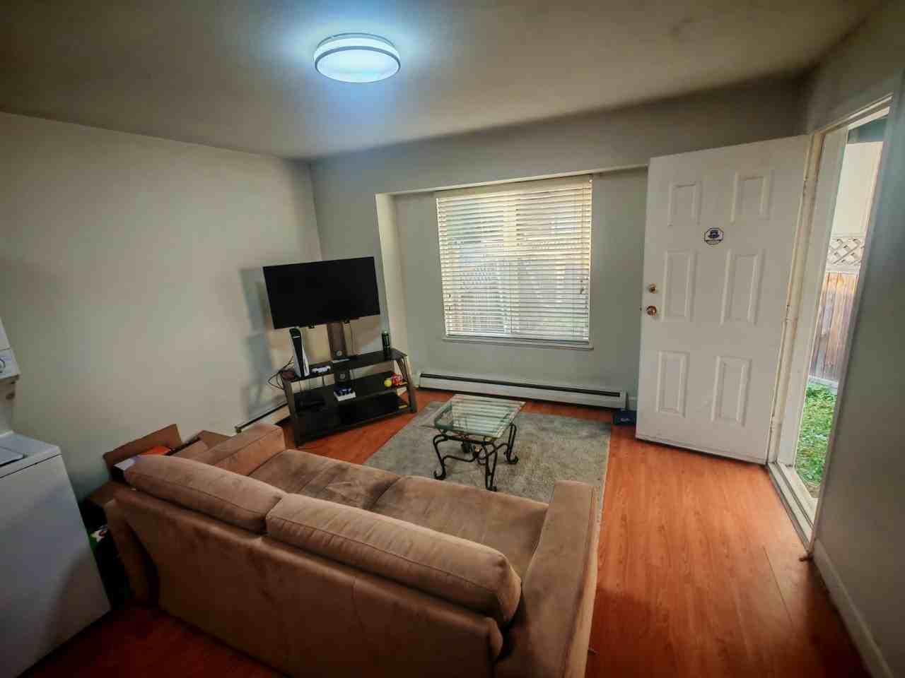 7965 155a St #B - Photo 4 of 7