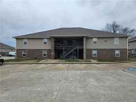 325 Sadie Ln - Photo 1 of 1