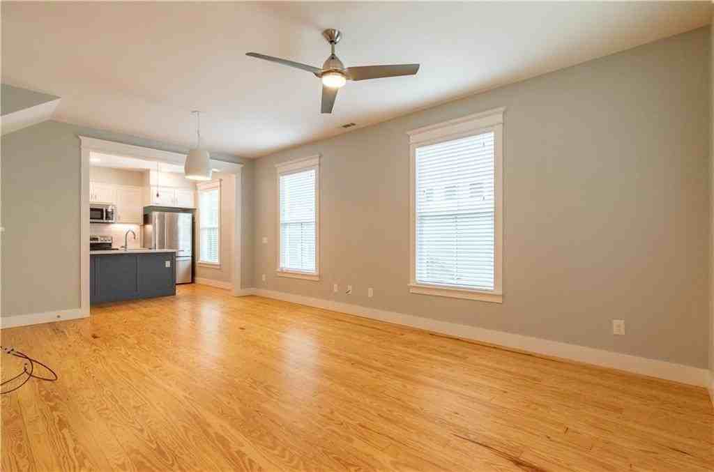 127 E South St - Photo 5 of 14