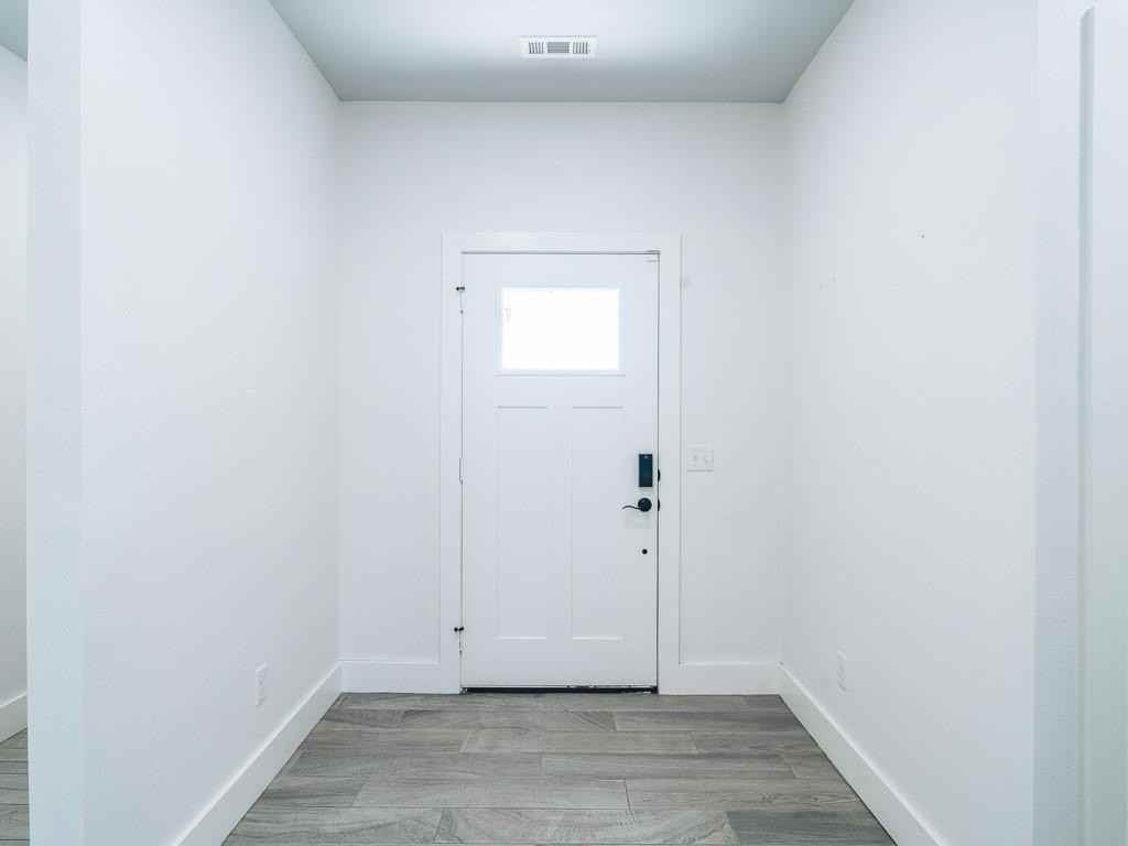 3602 Sw Brittany Rd - Photo 4 of 29