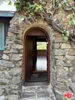 featured image of 713 Robinson Rd