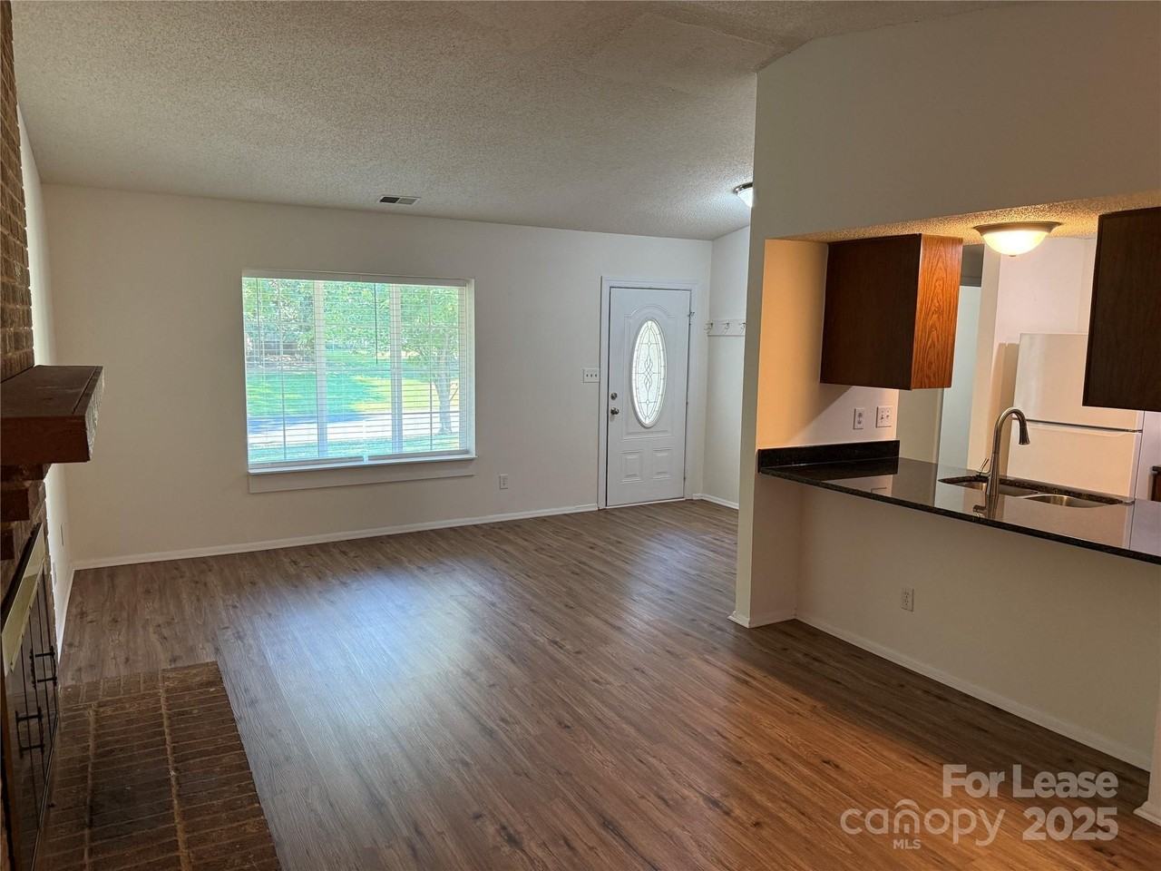 11602 Green Willow Lane - Photo 2 of 12