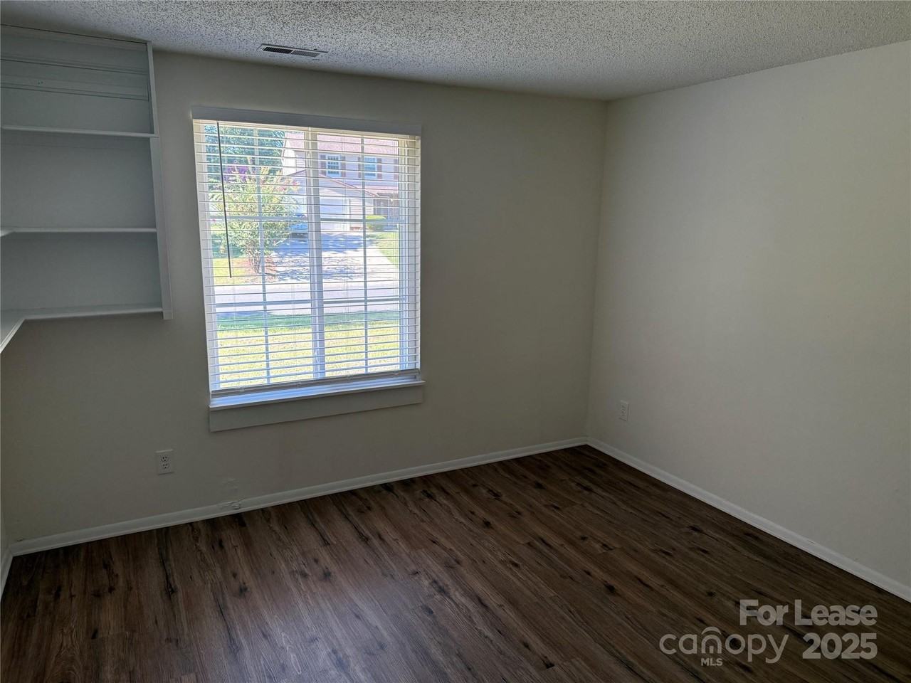 11602 Green Willow Lane - Photo 7 of 12