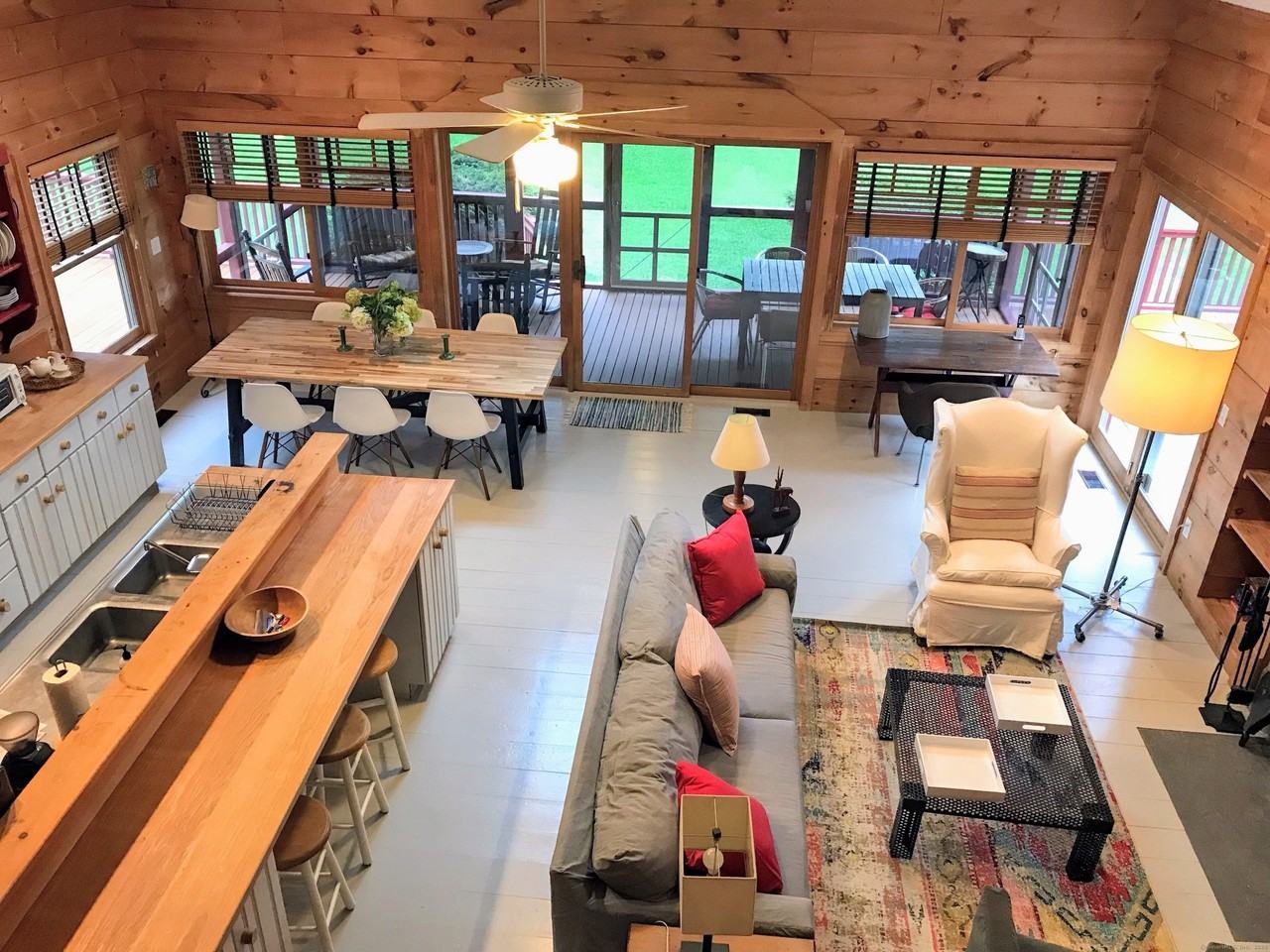 310 Twin Lakes Road - Photo 4 of 31