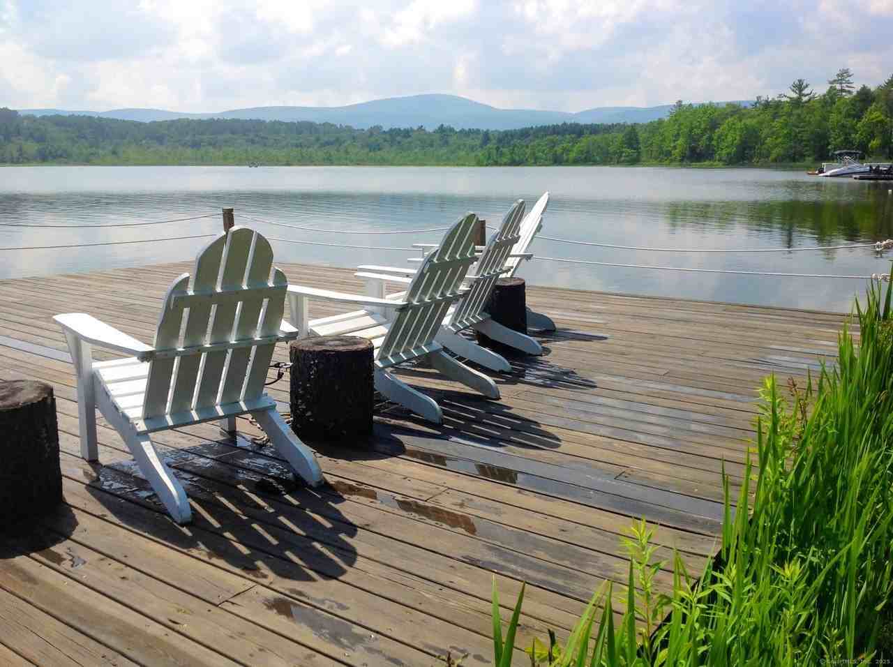 310 Twin Lakes Road - Photo 5 of 31