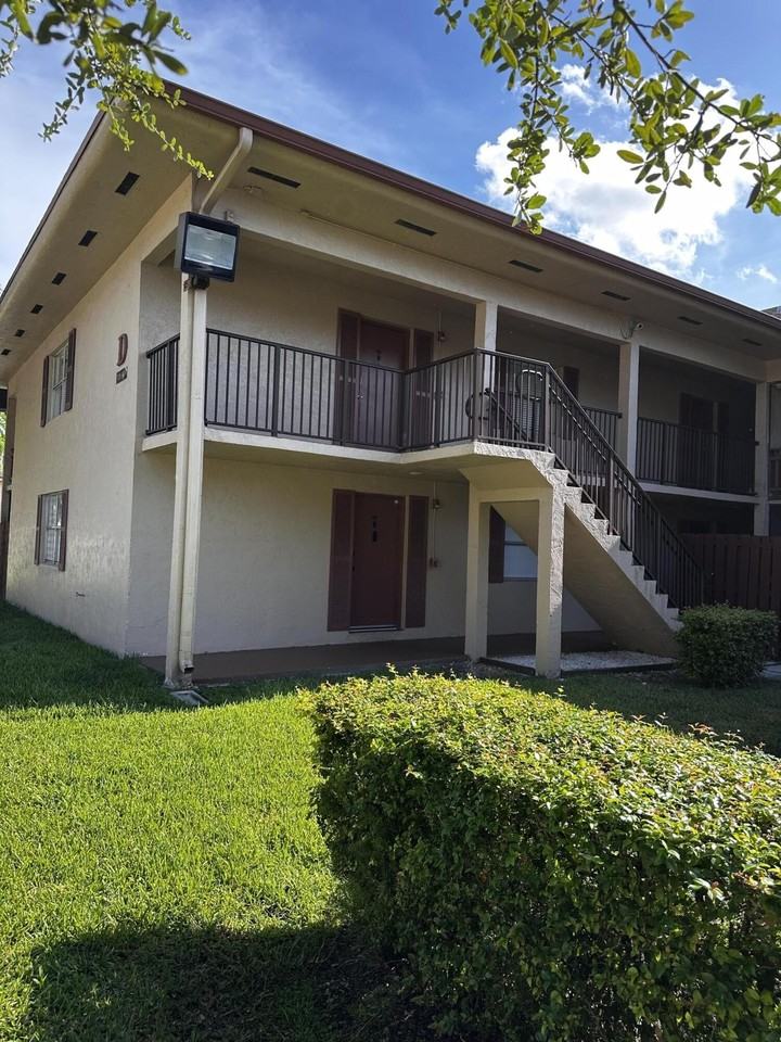 11229 SW 88th Street #209D - Photo 2 of 50