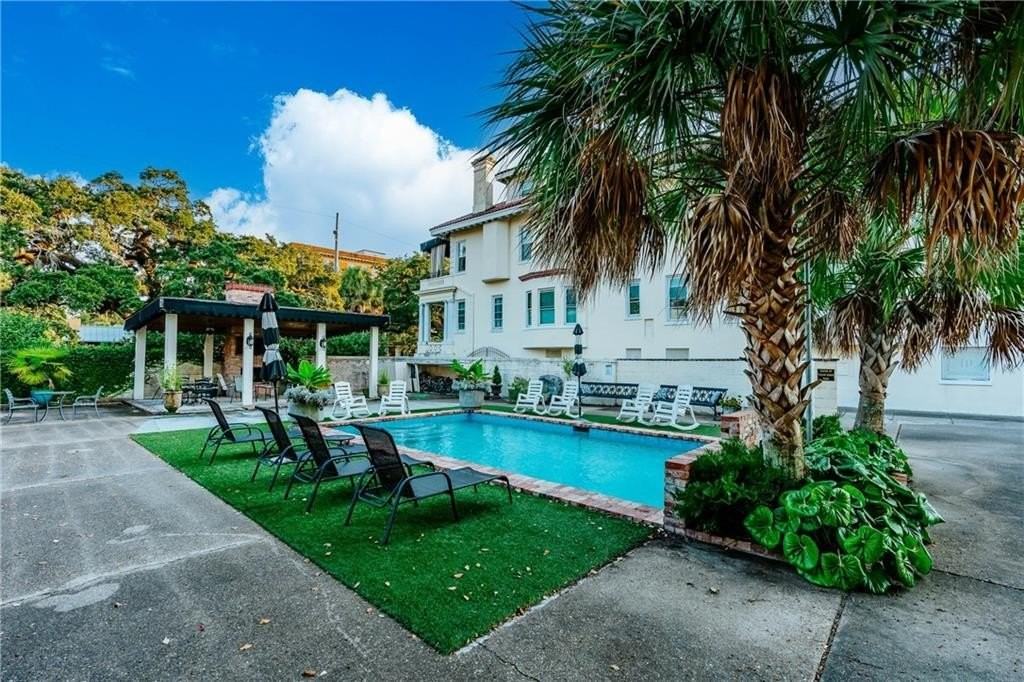 960 Government Street #C - Photo 5 of 42