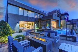 featured image of 861 Vegas View Dr