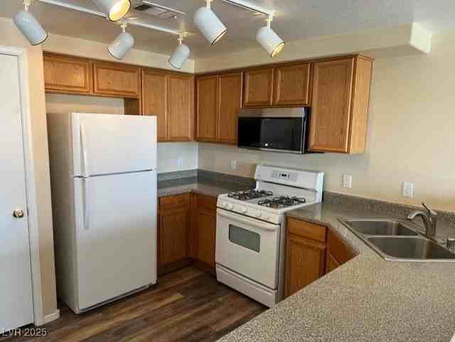 9303 Gilcrease Ave #2164 - Photo 5 of 13