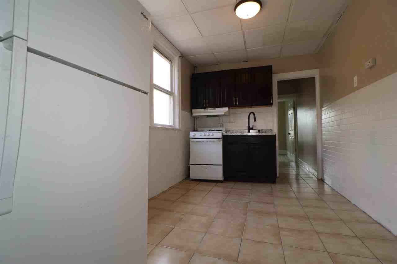 24 Gray St #2 - Photo 5 of 12