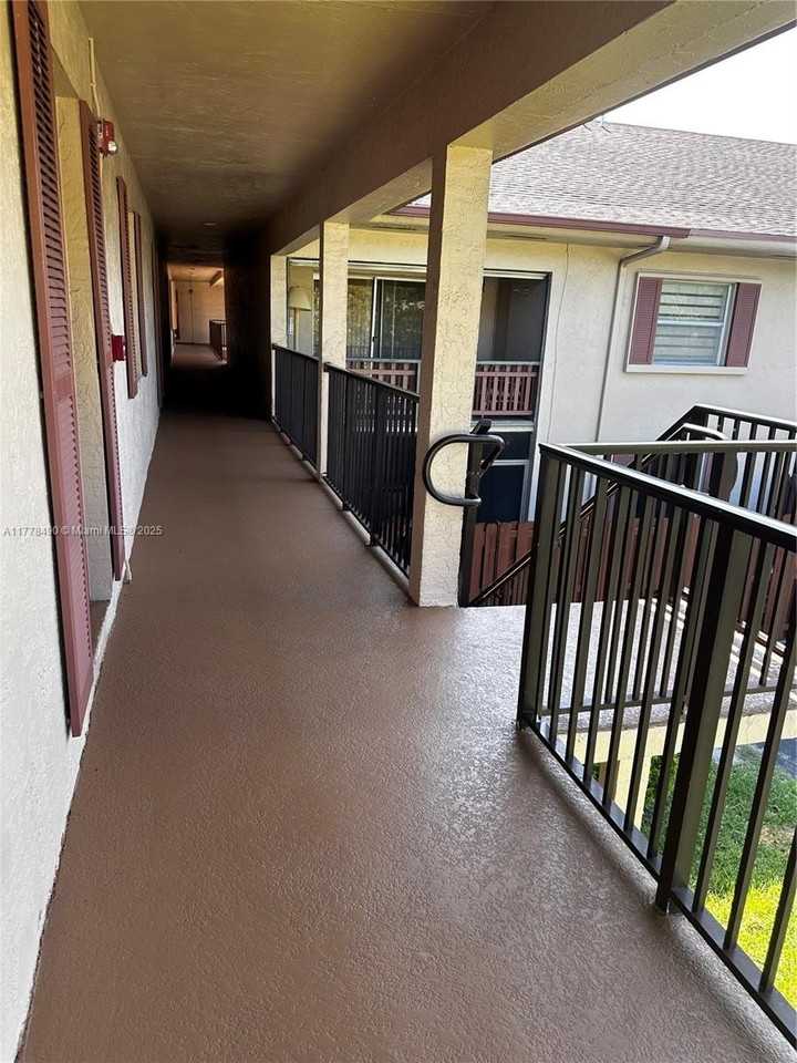 11229 Sw 88th Ct #209D - Photo 6 of 50