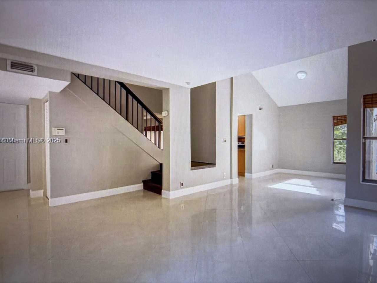 9953 Sw 147th Ct - Photo 3 of 6