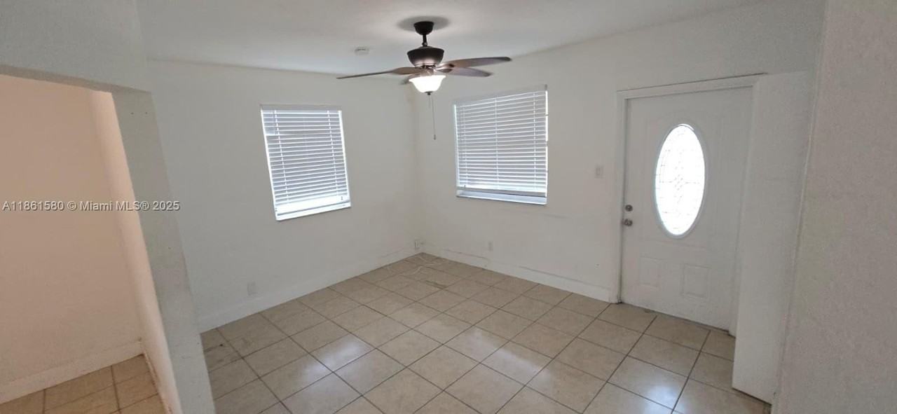 1221 Nw 23rd Ter #0 - Photo 5 of 9