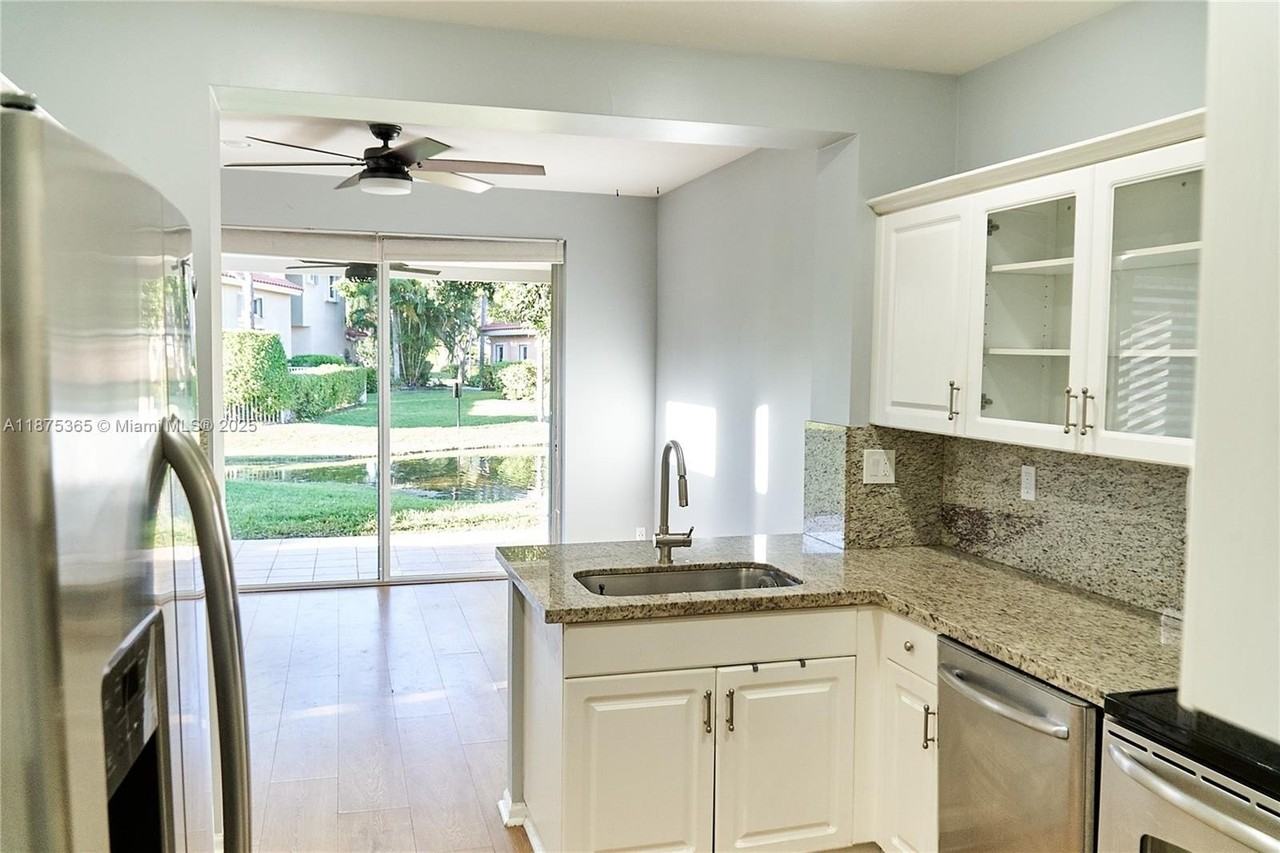 12625 Nw 56th St - Photo 3 of 29