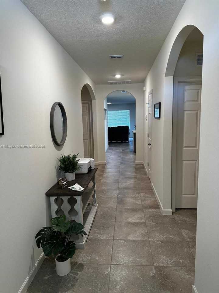 2098 Southwest Altman Avenue - Photo 7 of 27