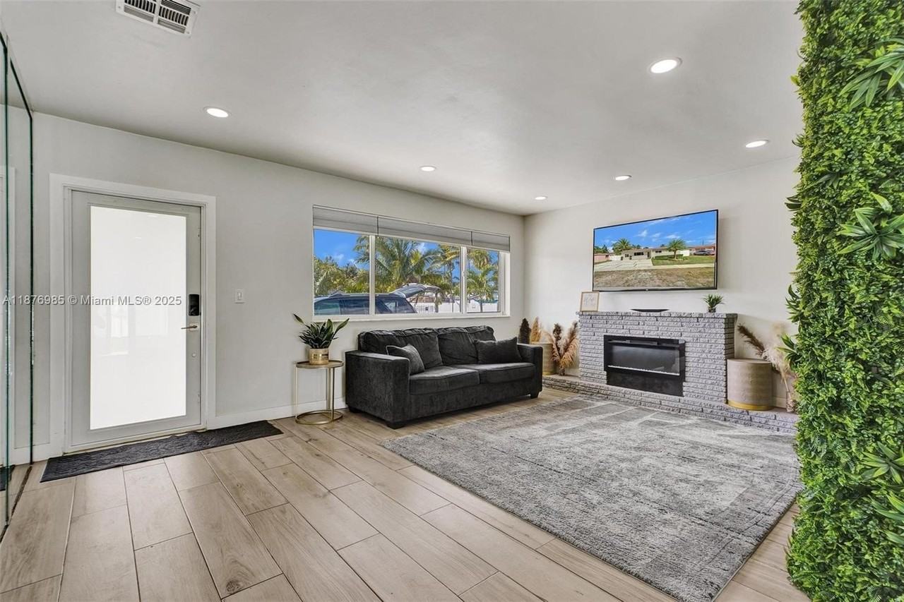 19625 North Miami Avenue #1 - Photo 4 of 47