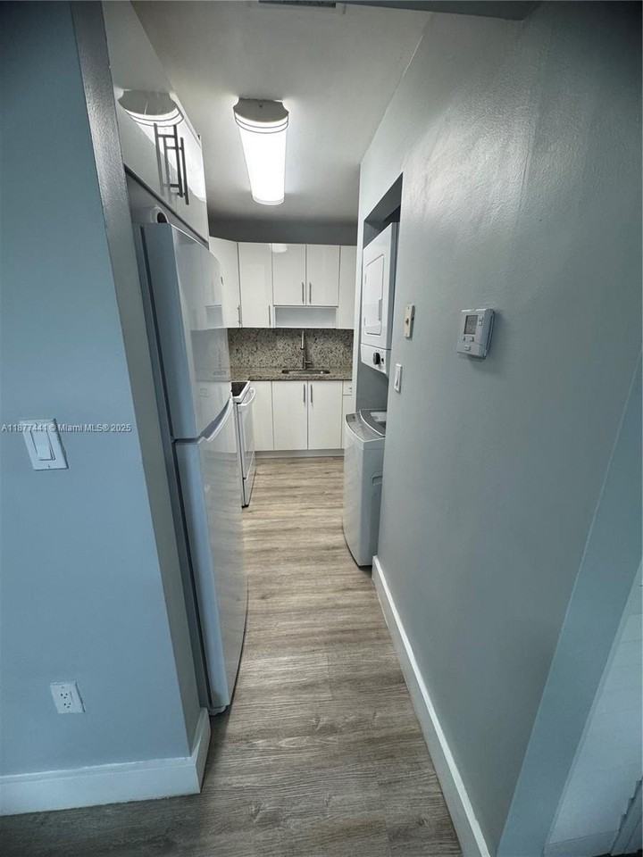 15250 Sw 80th St #2 - Photo 7 of 13