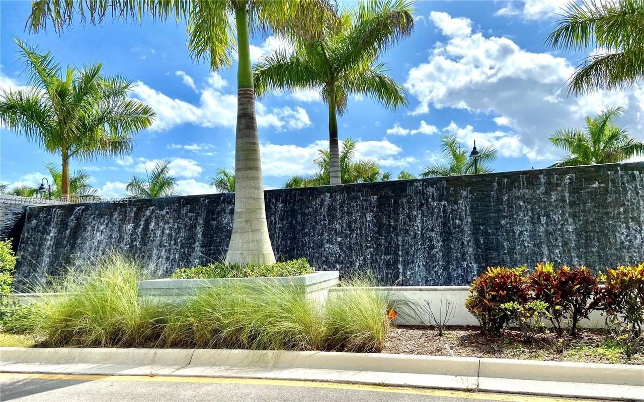 7612 Knight St #7612 - Photo 2 of 38