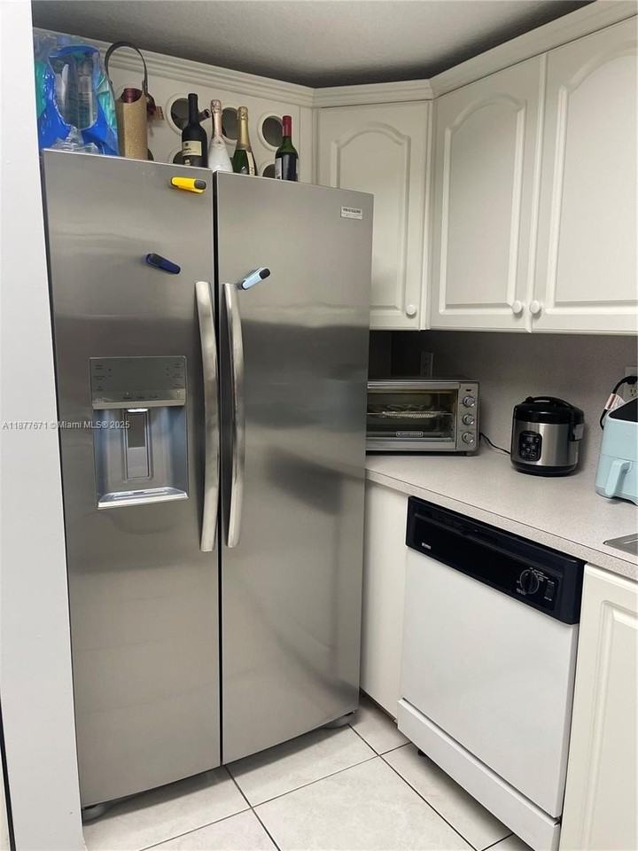 17405 Northwest 75th Place #109 - Photo 5 of 7