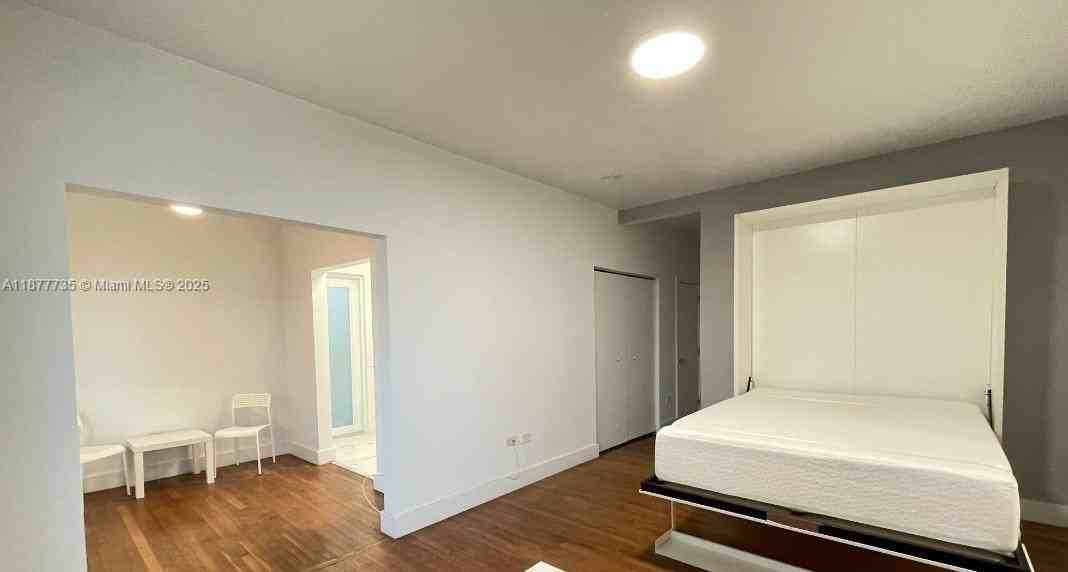 1602 Meridian Ave #17 - Photo 3 of 8