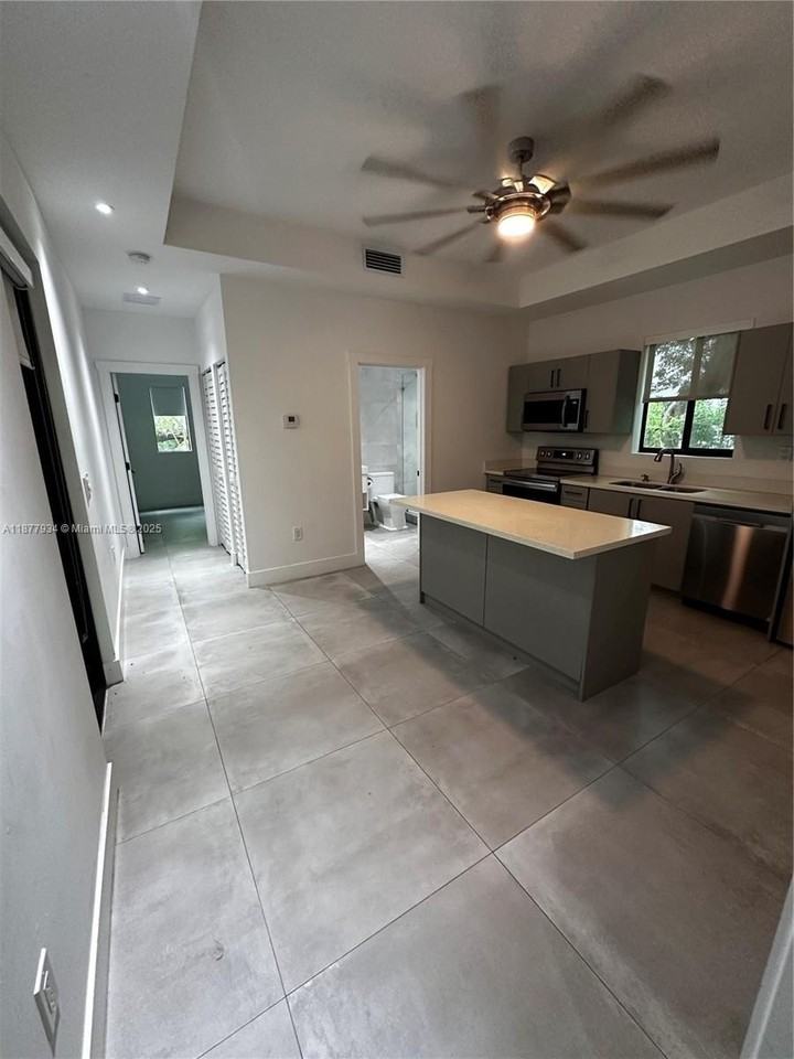 14 Coral Dr #1 - Photo 6 of 18